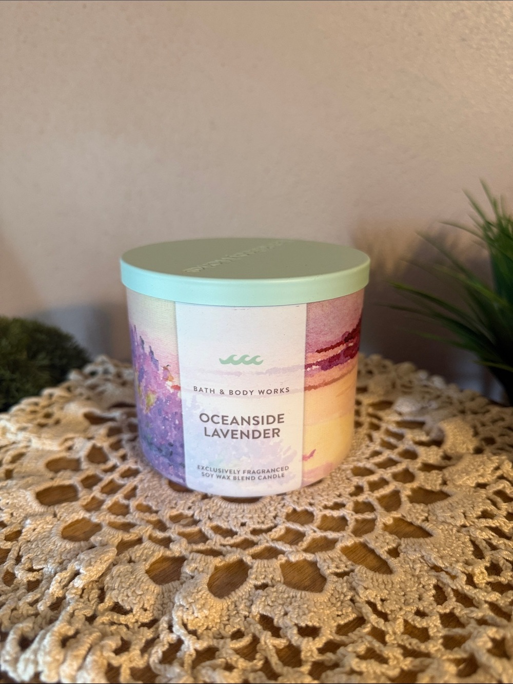 Bath & Body Works Oceanside Lavender Candle - Mint & Lavender
